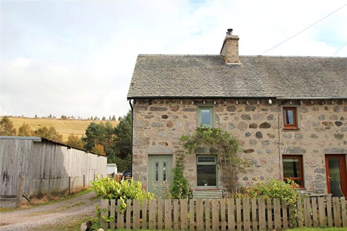 2 Bedroom End Of Terrace House For Sale In Croachy Village, Croachy, Inverness, IV2