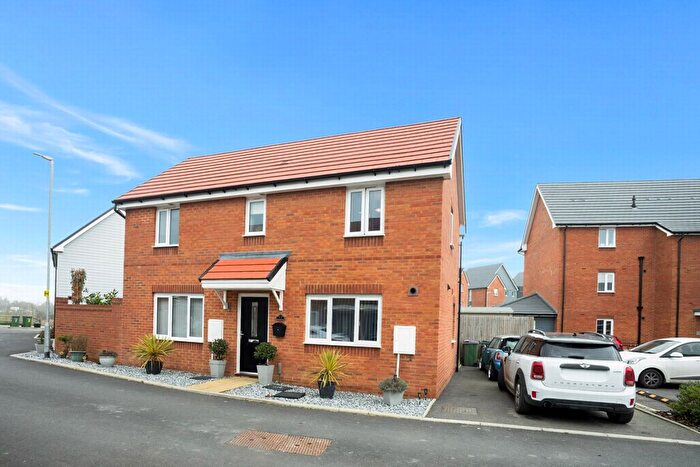 3 Bedroom Detached House For Sale In Wilkinson Drive, Martello Lakes, CT21