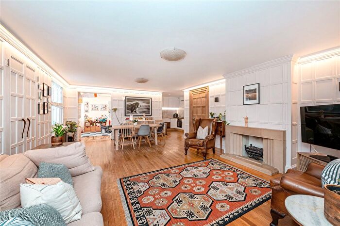 5 Bedroom End Of Terrace House To Rent In Lansdowne Mews, Notting Hill, London, W11