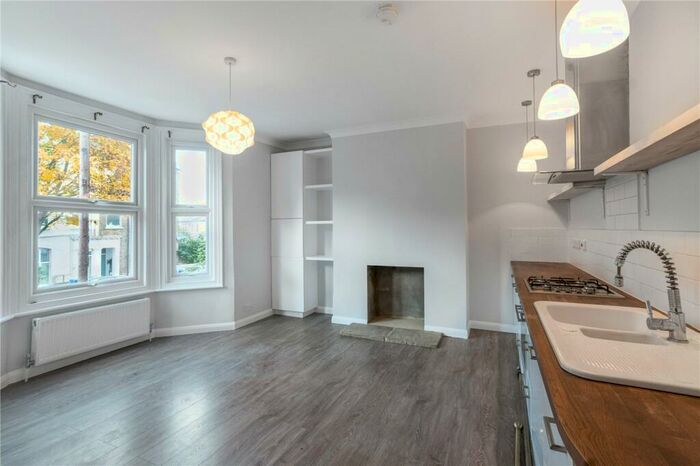 1 Bedroom Apartment To Rent In Crystal Palace Road, East Dulwich, London, SE22