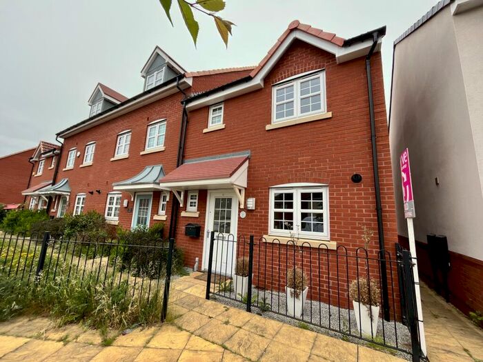 2 Bedroom End Of Terrace House To Rent In Fauld Drive, Kingsway, GL2