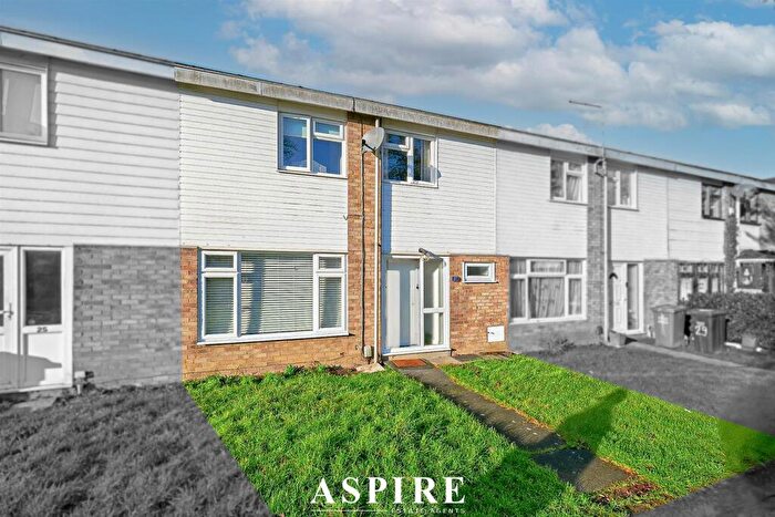 3 Bedroom Terraced House For Sale In Ravensfield, Basildon, Essex, SS14