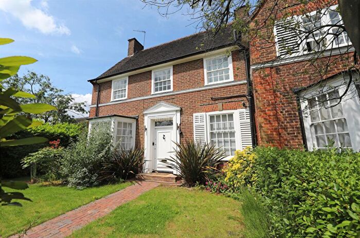 3 Bedroom Semi-Detached House To Rent In Gurney Drive, Hampstead Garden Suburb, N2