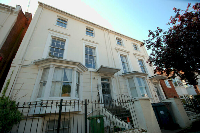 2 Bedroom Apartment To Rent In Trinity House, - Leam Terrace, Leamington Spa, Warwickshire, CV31