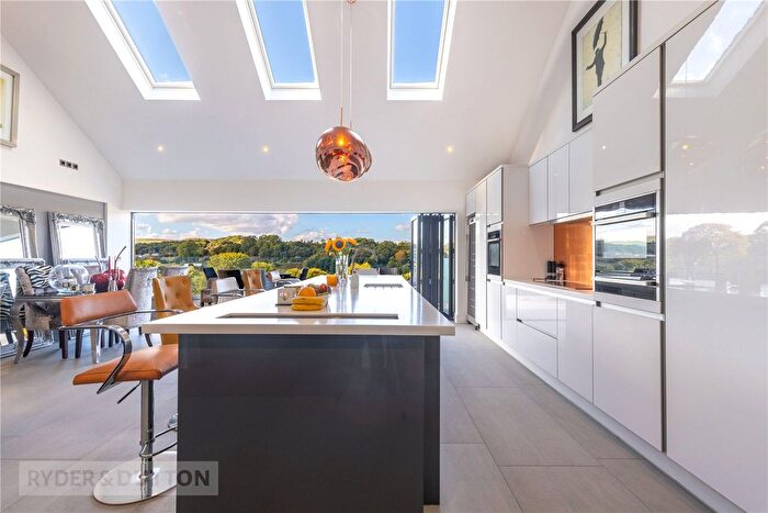 3 Bedroom Detached Bungalow For Sale In Bury Road, Rawtenstall, Rossendale, BB4