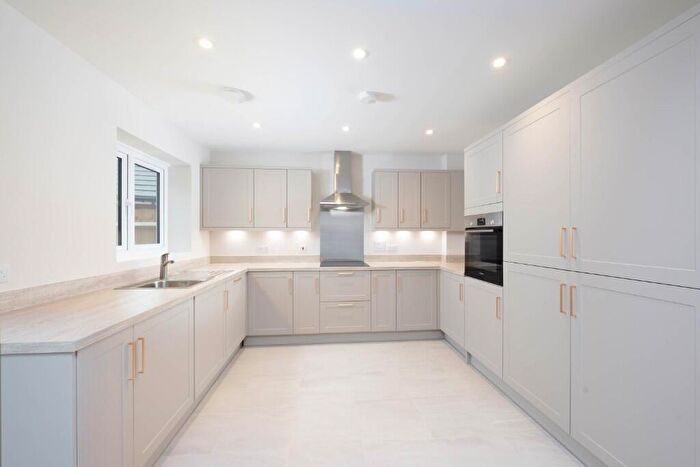 3 Bedroom Semi Detached House For Sale In Scocles Road, Minster On Sea, Kent, ME12