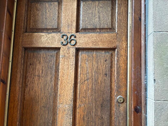 1 Bedroom Flat To Rent In High Street, Galashiels, TD1