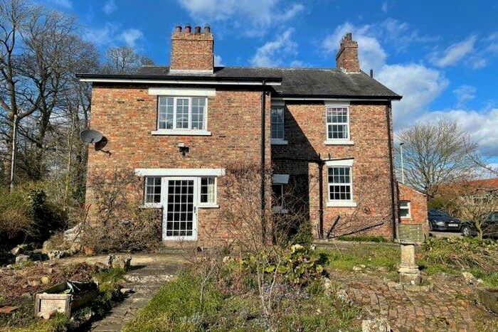 4 Bedroom Detached House To Rent In 87 Middlecave Road, Malton YO17