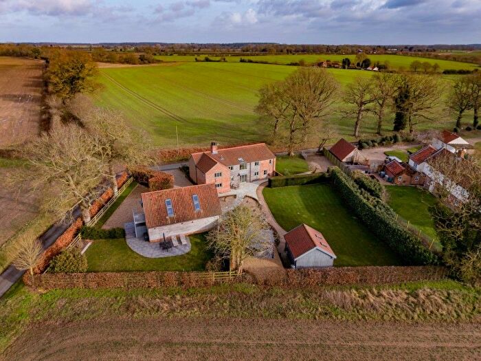 4 Bedroom Cottage For Sale In Booton, Norwich, NR10