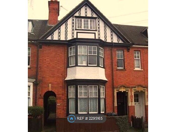 1 Bedroom Terraced House To Rent In Park Road, Wellingborough, NN8