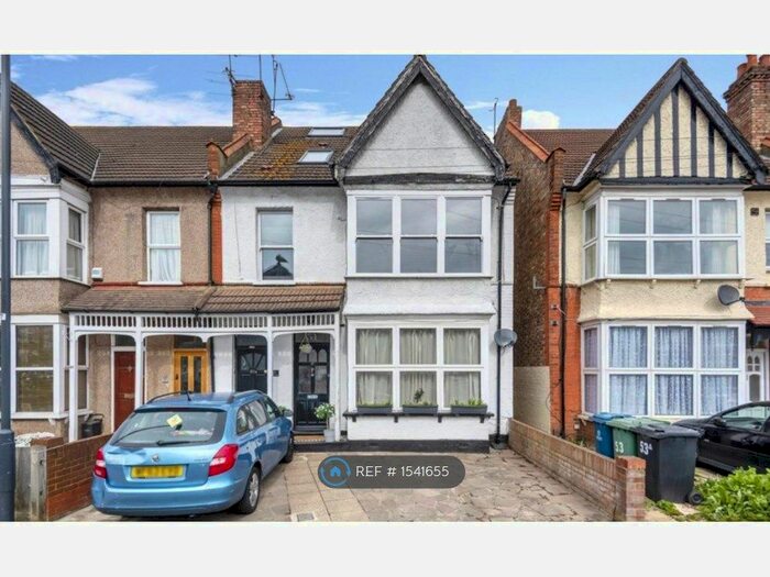 2 Bedroom Maisonette To Rent In Greenhill Road, Harrow, HA1