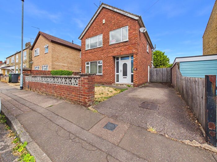 3 Bedroom Detached House For Sale In South View, Off London Road, Fletton, PE2