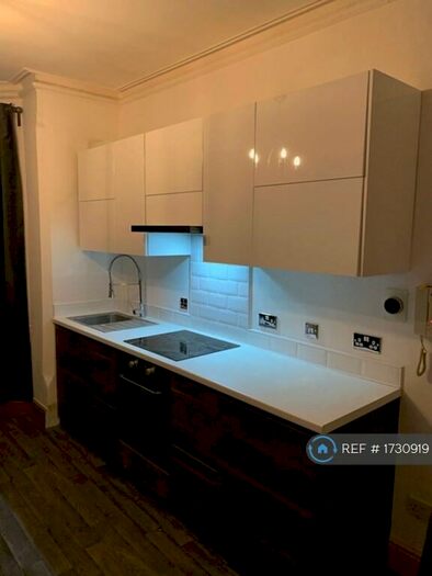 1 Bedroom Flat To Rent In Waldeck Road, Nottingham, NG5