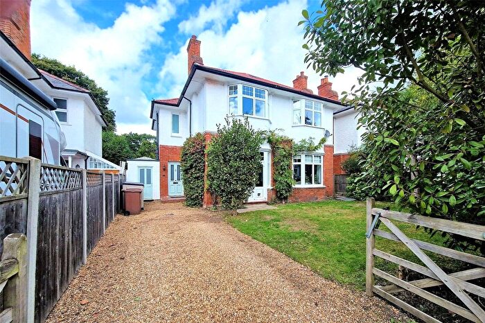 5 Bedroom Detached House To Rent In Bath Road, Camberley, Surrey, GU15