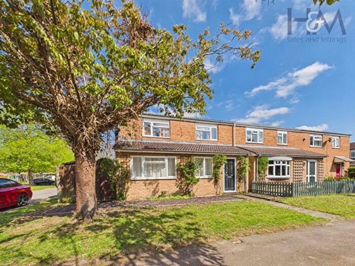 3 Bedroom End Of Terrace House For Sale In Skegness Road, Stevenage, SG1