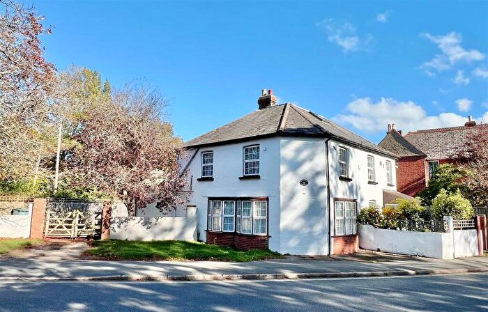 4 Bedroom Cottage For Sale In Freshwater, Isle Of Wight, PO40