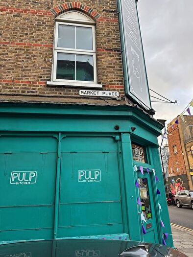 2 Bedroom Flat To Rent In Market Place, Southend On Sea, SS1