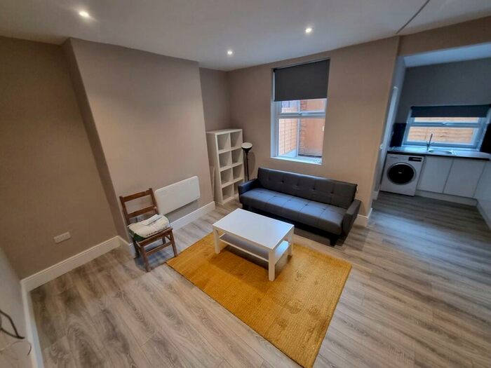 2 Bedroom Apartment To Rent In Sophie Road, Radford, NG7