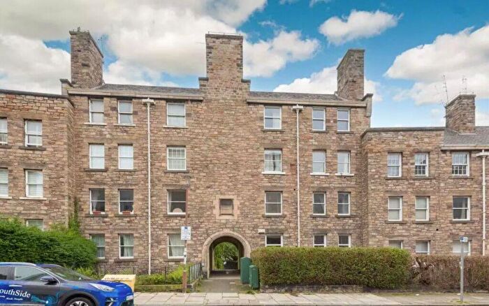 3 Bedroom Flat To Rent In L – Richmond Place, Edinburgh, EH8