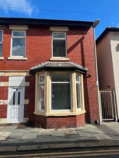 3 Bedroom End Of Terrace House To Rent In Lynn Grove, Blackpool, Lancashire, FY1