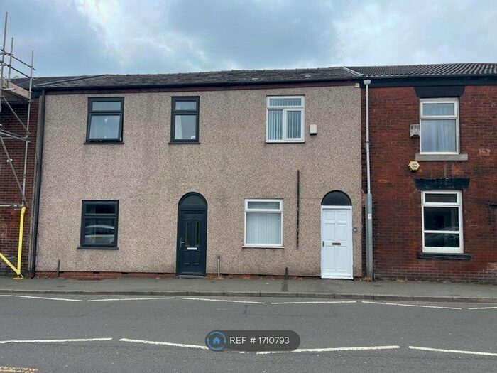 2 Bedroom Terraced House To Rent In Grimshaw Lane, Middleton, Manchester, M24