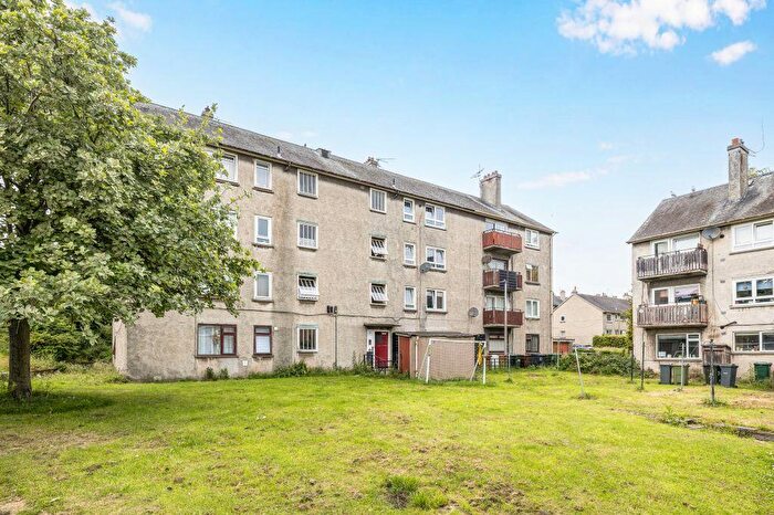 2 Bedroom Flat For Sale In / Lady Nairne Loan, Willowbrae, Edinburgh, EH8