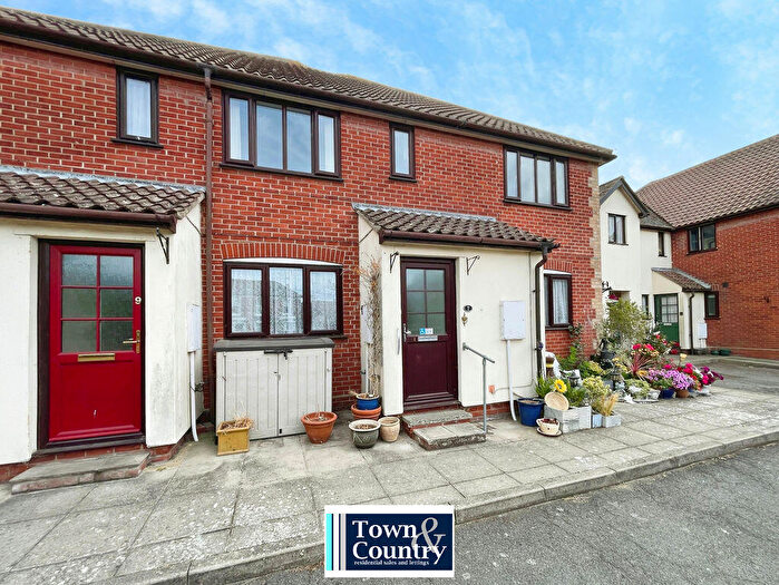 2 Bedroom Maisonette For Sale In Station Road, Brightlingsea, CO7