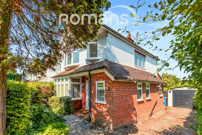 3 Bedroom Detached House To Rent In Ashley Road, Farnborough, GU14