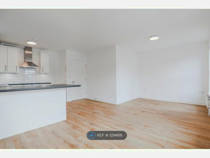 2 Bedroom Flat To Rent In Footscray Road, London SE9