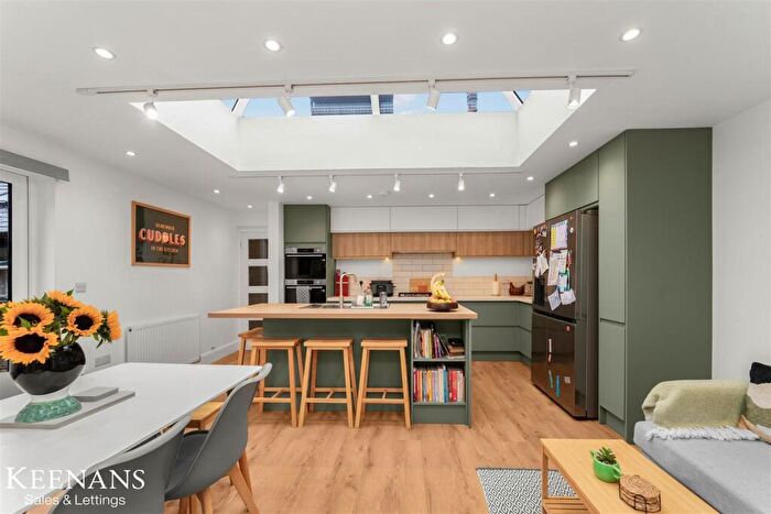 4 Bedroom Detached House For Sale In Rainhall Crescent, Barnoldswick, BB18