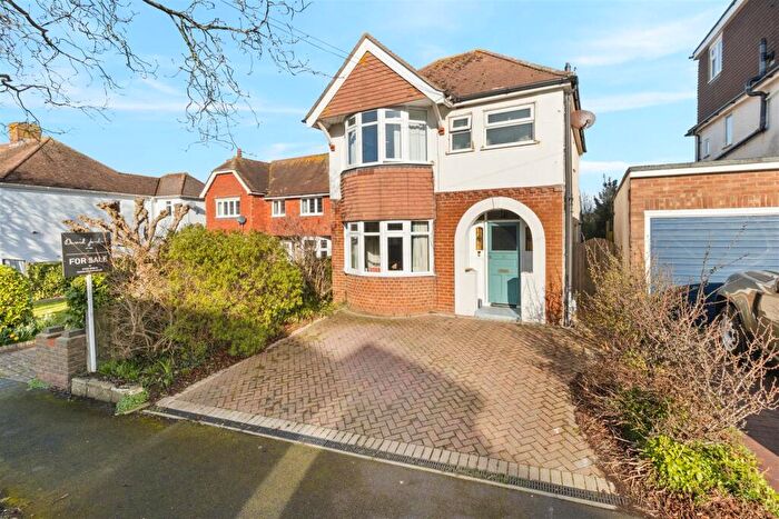 3 Bedroom Detached House For Sale In Grove Road, Seaford, BN25
