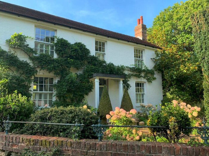 4 Bedroom Detached House For Sale In Swife Lane, Broad Oak, TN21