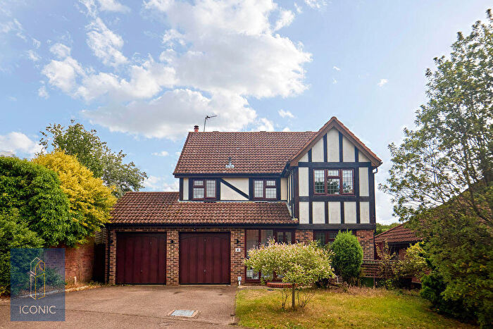 4 Bedroom Detached House For Sale In Shepherd Way, Taverham, Norwich, NR8