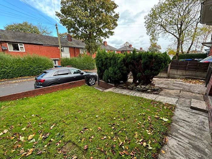 2 Bedroom End Of Terrace House To Rent In Queen Street, Radcliffe, Manchester, M26