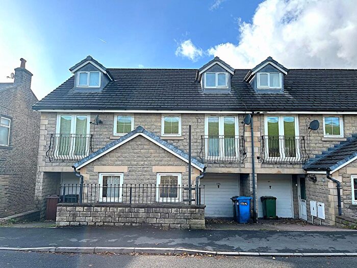 3 Bedroom Town House To Rent In Edgeside Lane, Rossendale, BB4