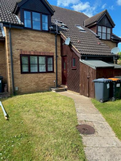 1 Bedroom Chalet To Rent In Redwood Grove, Bedford, MK42