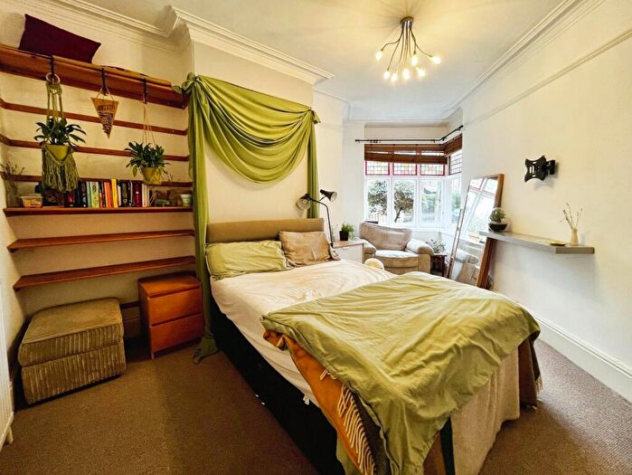 2 Bedroom Flat For Sale In Claremont Grove, Didsbury, Manchester, M20