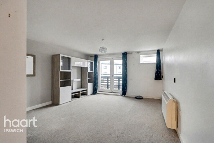 2 Bedroom Apartment For Sale In Pownall Road, Ipswich, IP3