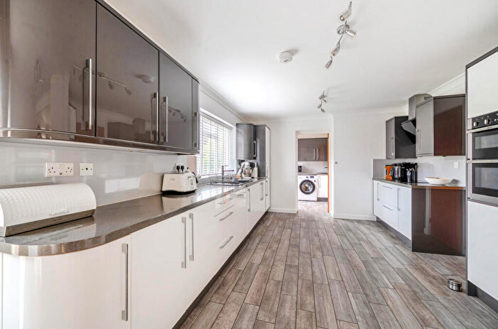 4 Bedroom Detached House For Sale In Hyde End Road, Spencers Wood, Reading, Berkshire, RG7