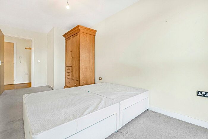 1 Bedroom Flat To Rent In Jacob House, Amhurst Road, London, E8