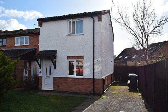 2 Bedroom End Of Terrace House To Rent In Meadowsweet Road, Stratford-upon-Avon, CV37