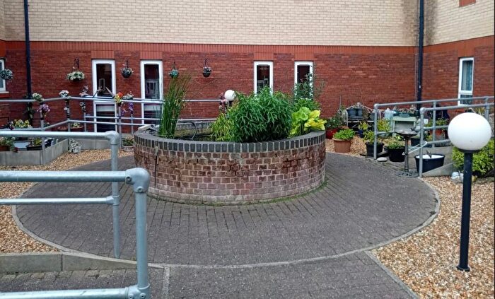 1 Bedroom Flat To Rent In Parsons Lane, CB6