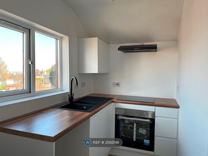 1 Bedroom Flat To Rent In Lovell Court, Eastbourne, BN21