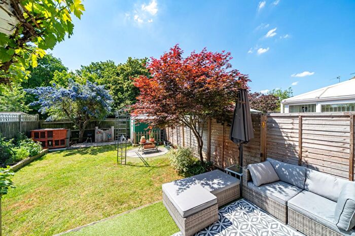 3 Bedroom Terraced House For Sale In Puffin Way, Aylesbury, Buckinghamshire, HP19