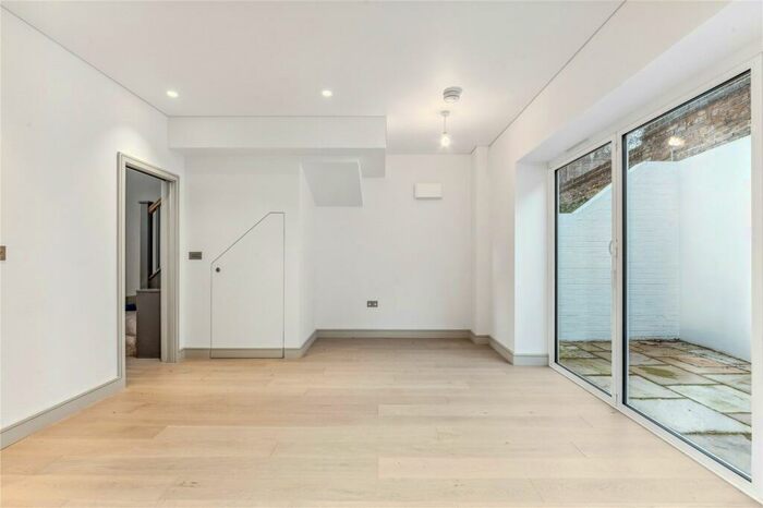 3 Bedroom House To Rent In Raglan Street, Camden, NW5