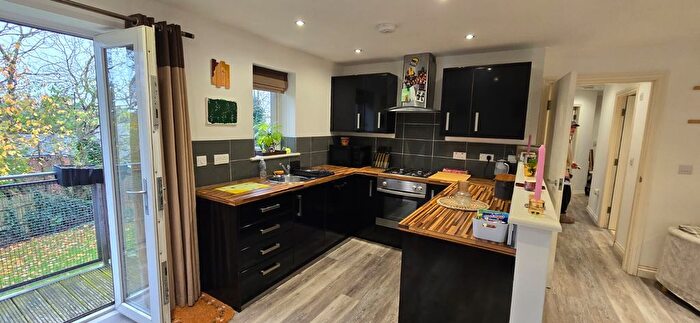 2 Bedroom Flat To Rent In Cumberland Avenue, Manchester, M27