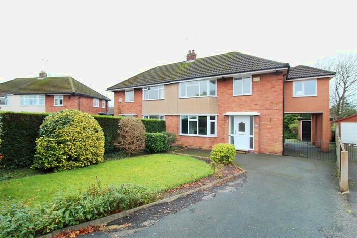 4 Bedroom Property To Rent In Crossmoor Crescent, Romiley, Stockport SK6