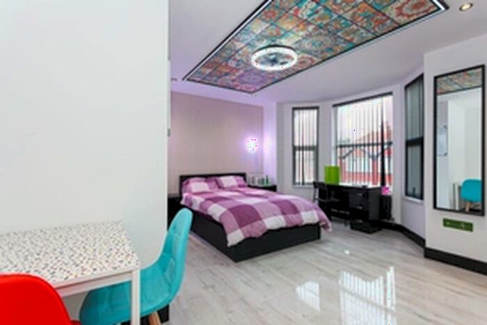 1 Bedroom House To Rent In Albion Road, Manchester, M14