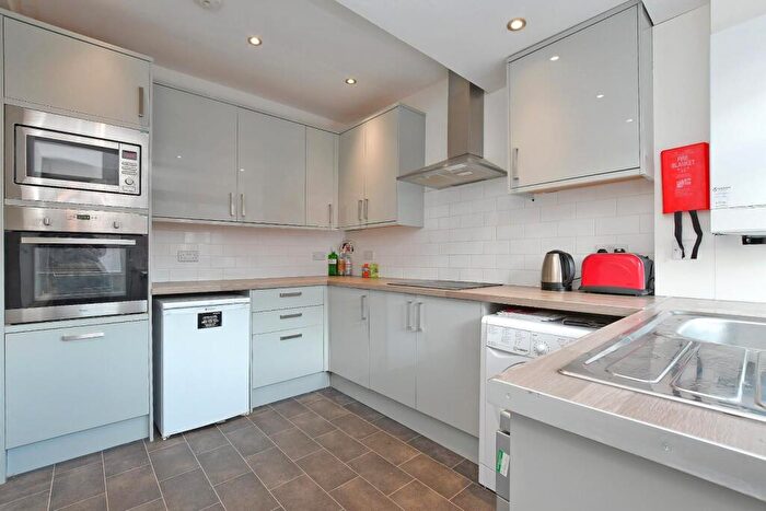 5 Bedroom House To Rent In Spring View Road, Crookes, S10