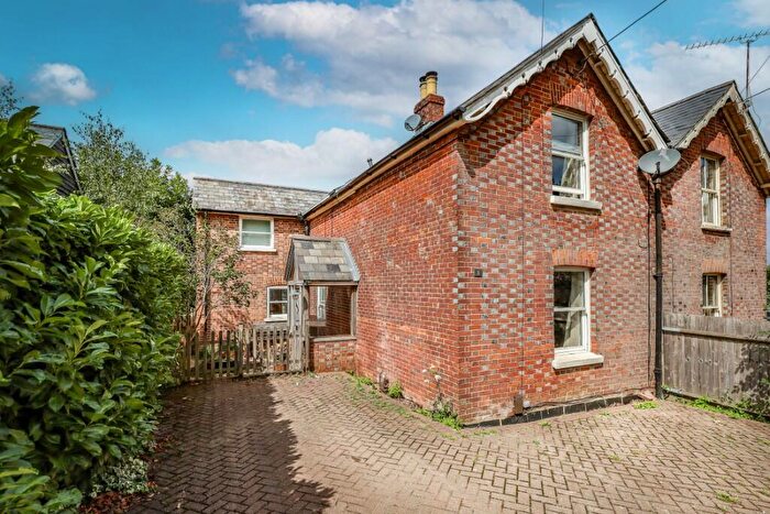 3 Bedroom Semi-Detached House For Sale In Hill Brow Road, Liss, Hampshire, GU33
